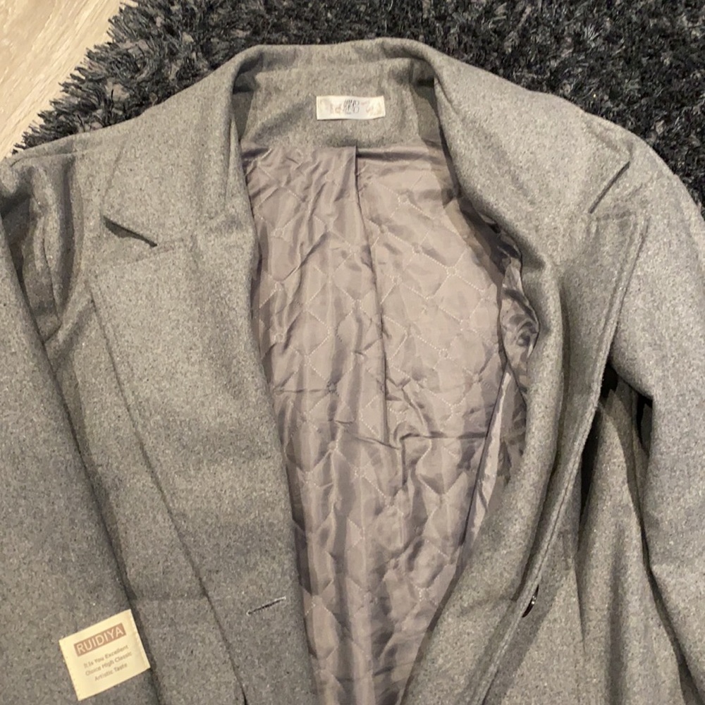 Coat - Picture 2 of 2